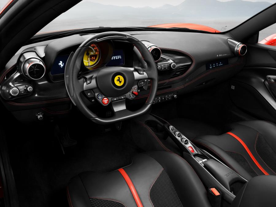 Торпедо Ferrari F8 Tributo 2019 года  (фото 6 из 52)